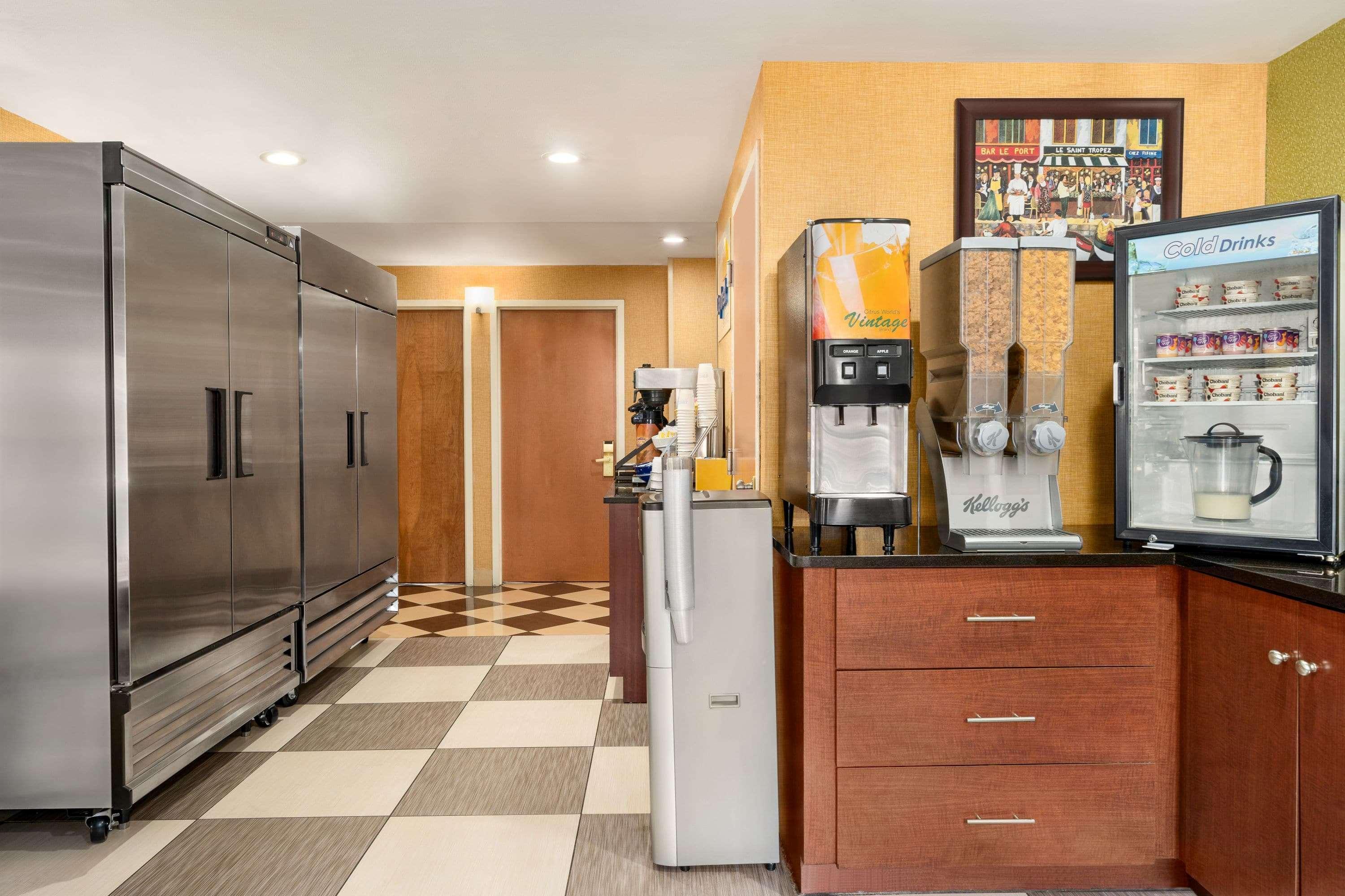 Days Inn By Wyndham Long Island City Нью-Йорк Экстерьер фото