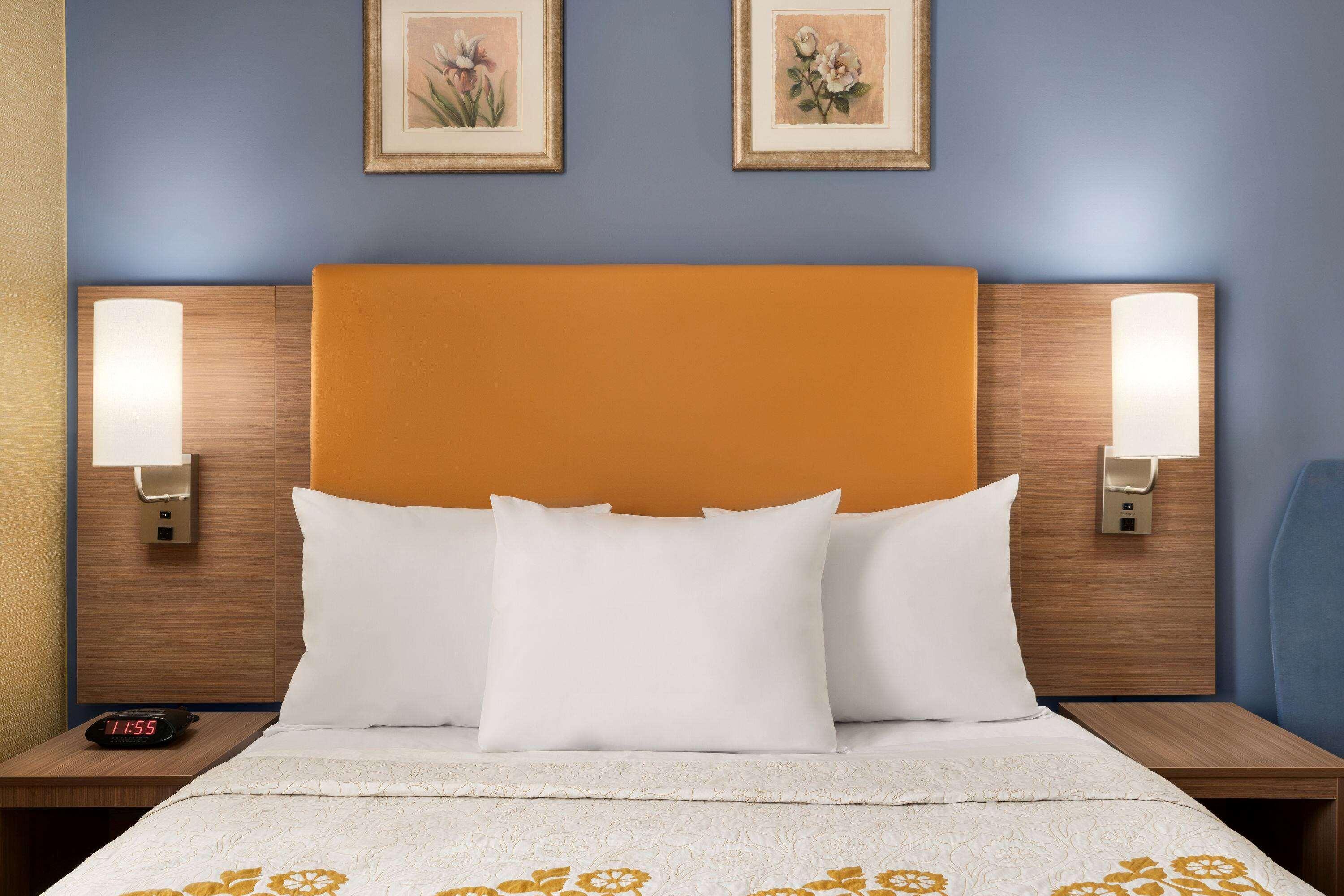 Days Inn By Wyndham Long Island City Нью-Йорк Экстерьер фото